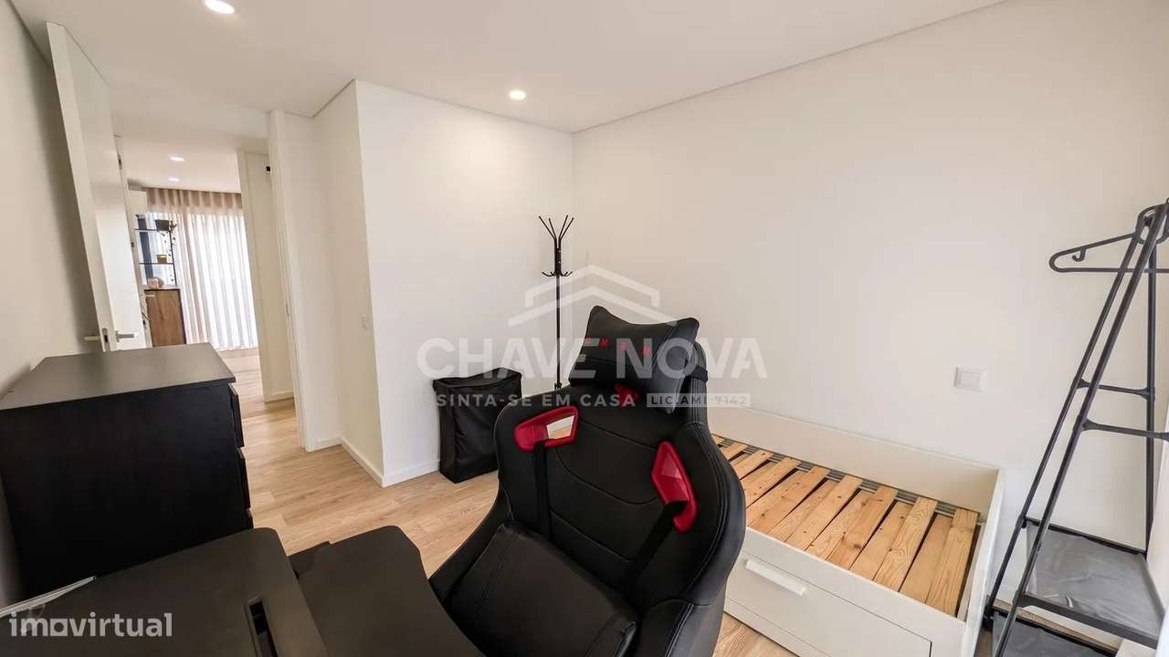 Apartamento T3 c/ Terraço (77.35m2) e Garagem Box em Mafamude-21