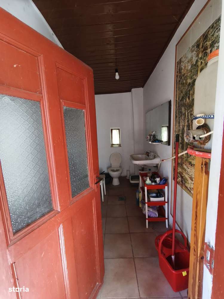 Vând casă cu teren la 45 km de București! - Imagine principală: 5/20