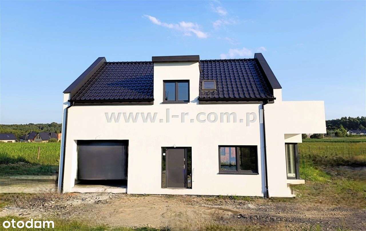 Przestronny Dom W Znakomitej Lokalizacji-16