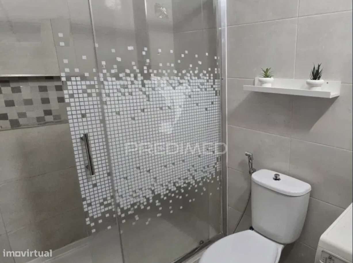 Apartamento T1 com Varanda Fechada junto ao Bonfim – Setúbal-35