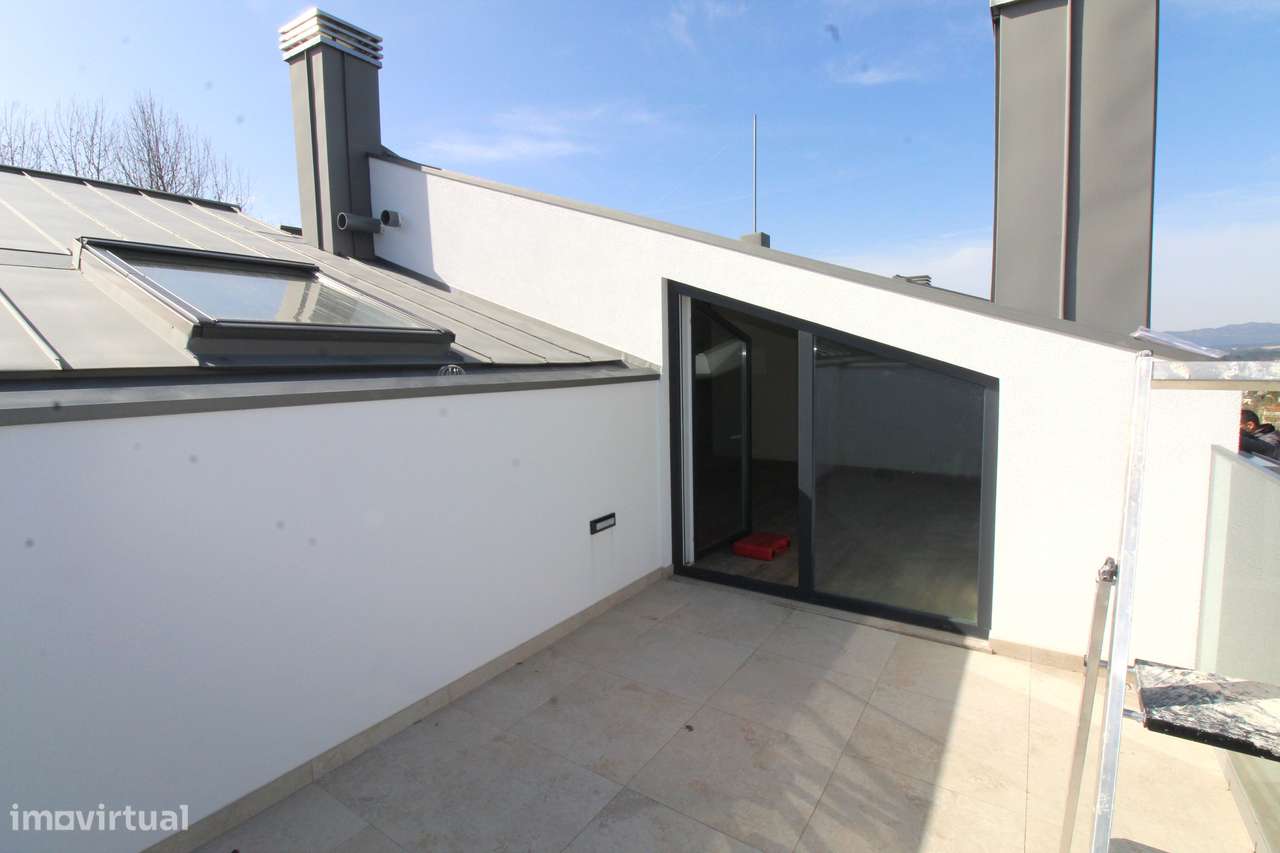 Luxuoso T3 Duplex em Viseu-29