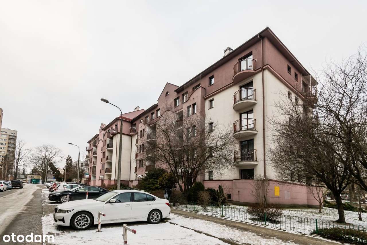 Przestronna kawalerka położona w świetnej lokalizacji-Bronowice-9