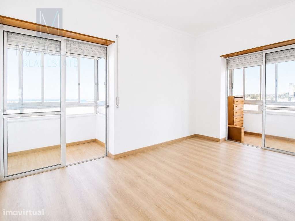 Apartamento T3 em Almada-20