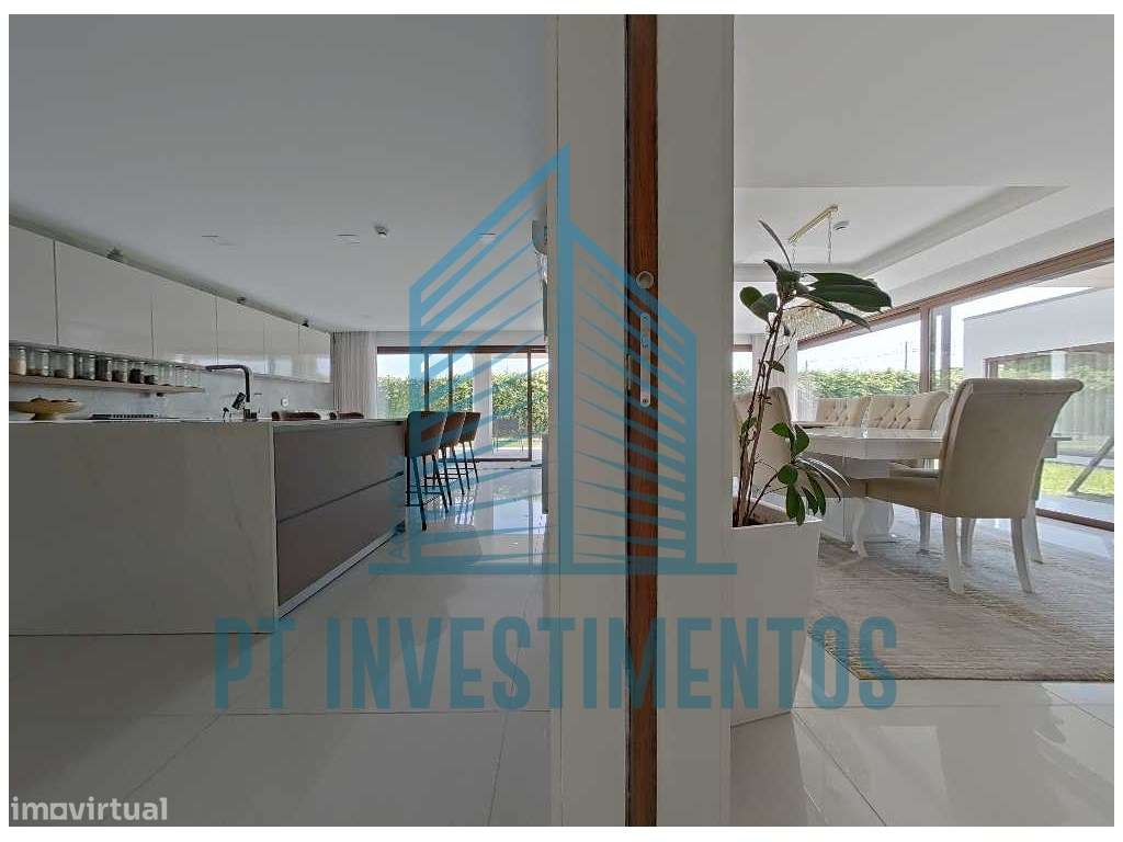 Moradia semi-nova T5+1 em Santa Joana - Aveiro - Grande imagem: 2/60