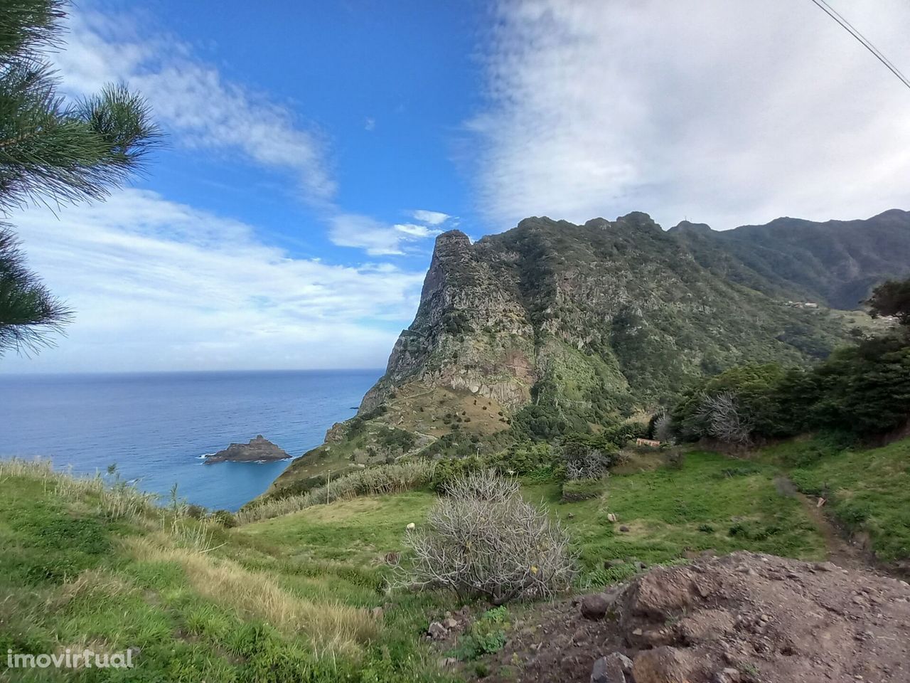 Terreno para Construção com Vista Deslumbrante ao Mar - São Cristóvão,