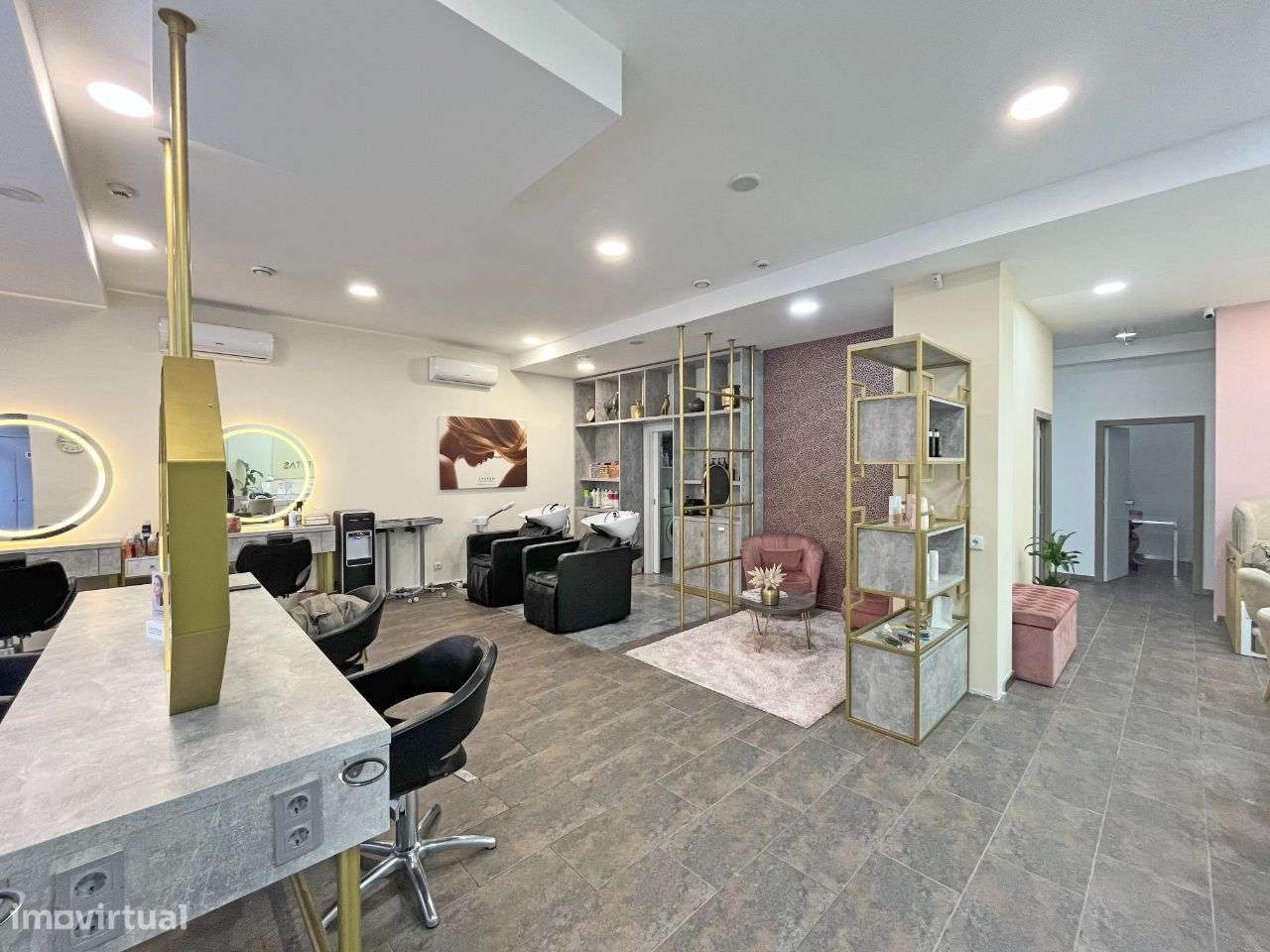 Loja para Venda em Matosinhos Sul – Localização Premium e Potencial In-0