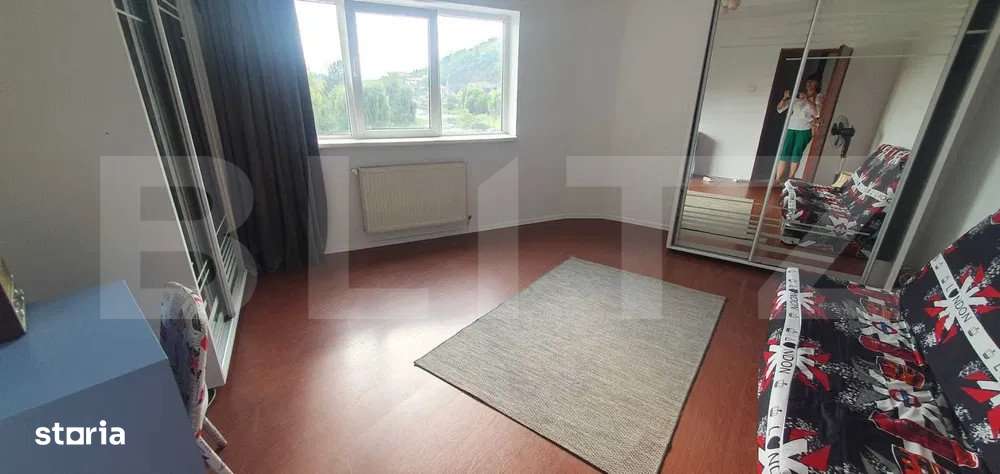 Apartament de 4 camere, decomandat, parcare, 80mp, cartierul Grigoresc - Imagine principală: 5/8