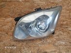 Toyota Avensis T25 Lampa Przednia Lewy Przód L.P. - 1