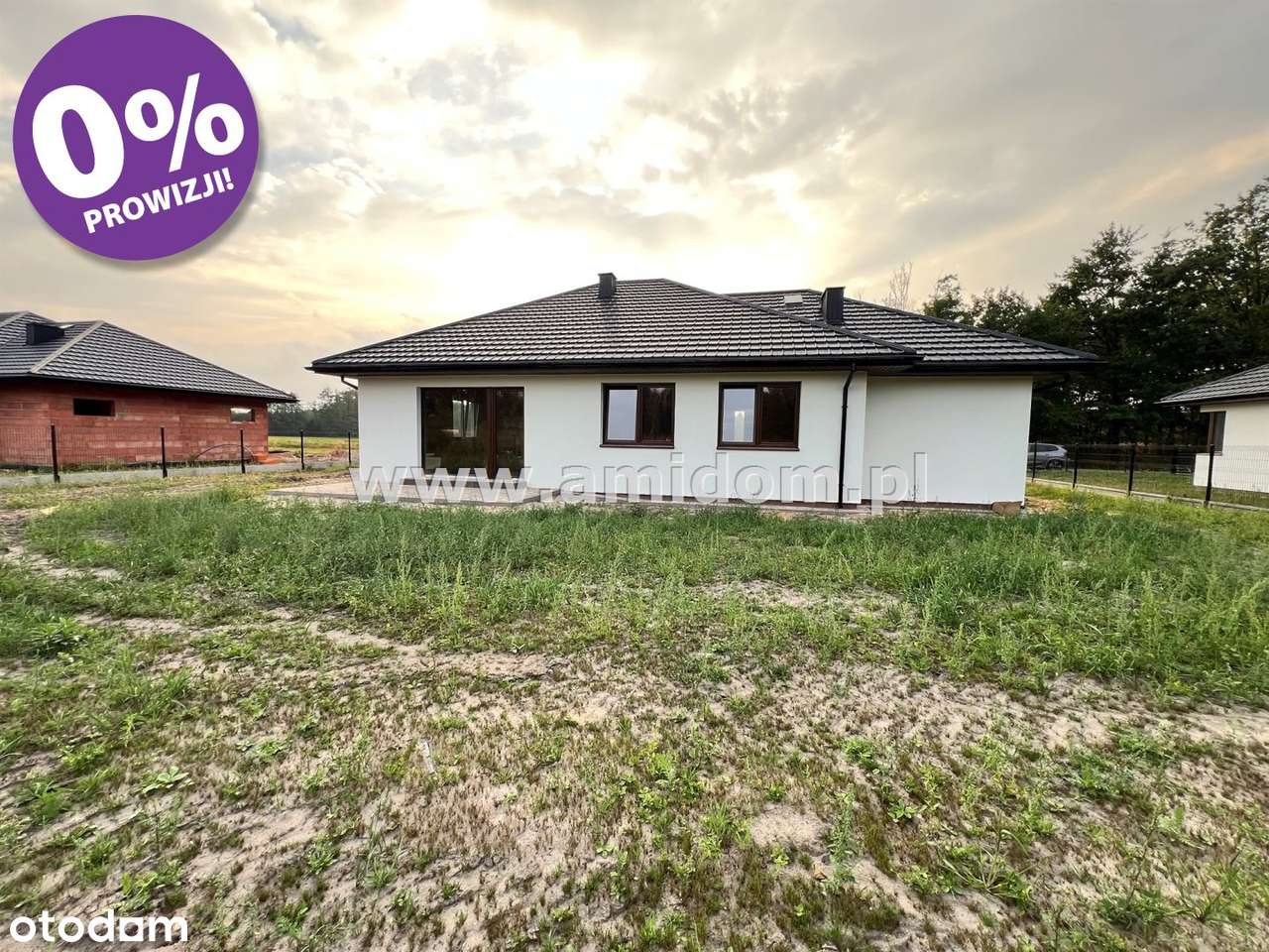 Komfortowy,parterowy dom położony na dużej działc-8