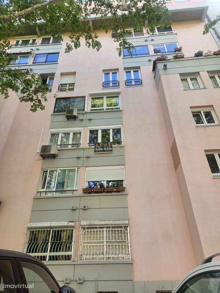 Apartamento T3 Com Vista Panoramica Em Lumiar Lisboa
