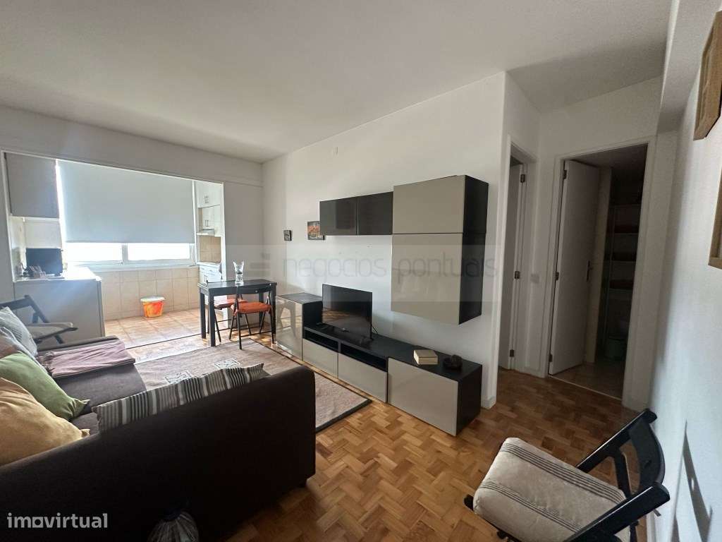 Apartamento T1+sotão - Mobilado e equipado disponível para visita - Grande imagem: 5/19