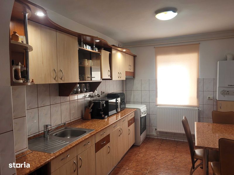 proprietar, vand apartament 4 camere