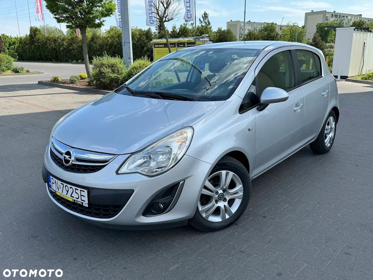 Opel Corsa 1.2 16V Essentia - 1