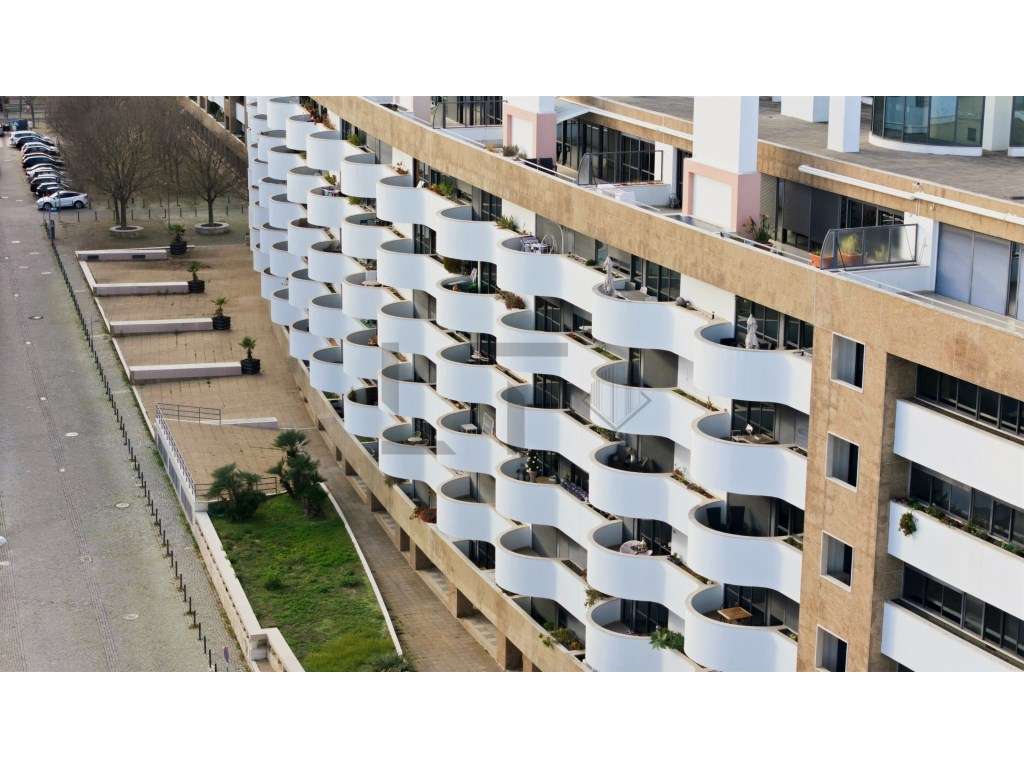 Fantástico Apartamento T2 Para Arrendamento com Varanda, Vista Rio ... - Grande imagem: 4/23