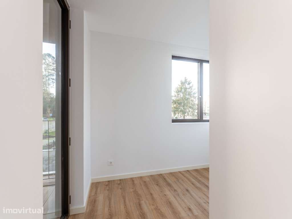 Apartamento T1 convertido em T2, inserido condomínio fechado - Empr...-18