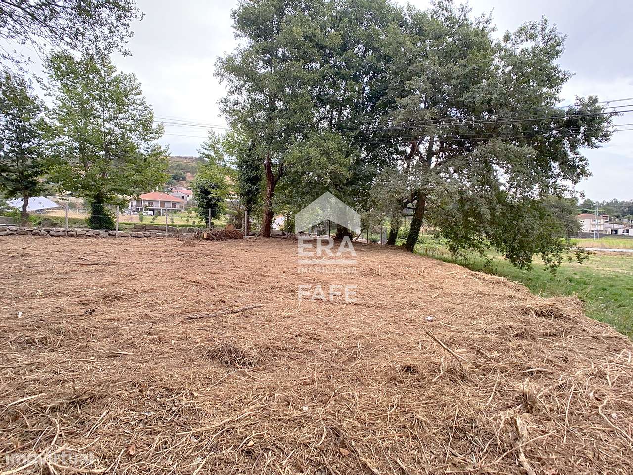Terreno com 800m2 em Quinchães, Fafe - Grande imagem: 5/12