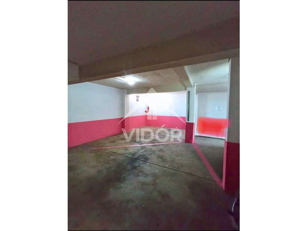 Garagem - Montes Burgos - Circunvalação - Grande imagem: 4/4