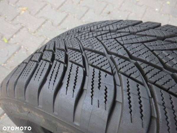 OPONA BRIDGESTONE BLIZZAK LM001 205/60 16 92H - 3