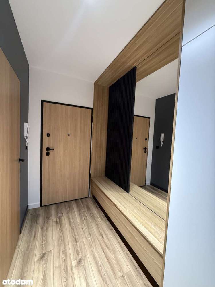 Nowe 4 pokoje + 2 x hala garażowa.-8