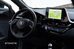 Toyota C-HR Hybrid Style Selection - 16