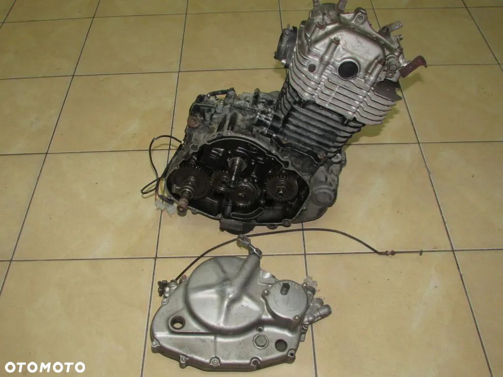 SUZUKI DR 600 nie 650 Silnik Engine Naped - 1