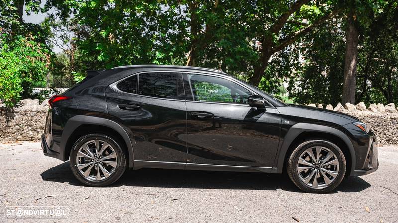 Lexus UX 250h Sport (Ecrã 12.3) - 4