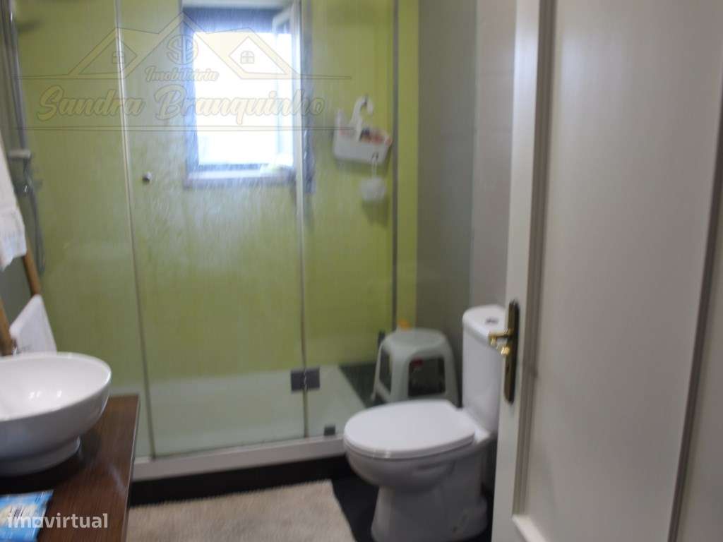 Apartamento T2 com garagem a 10min da praia-3