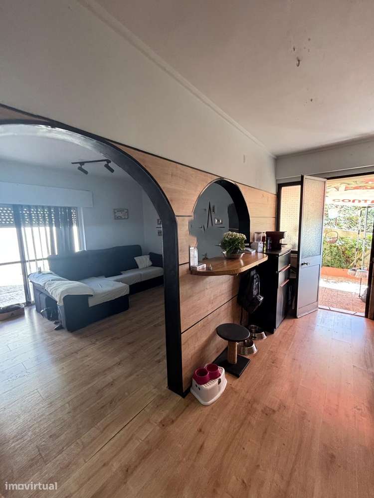 T3 com quintal de 50 m2 - Grande imagem: 1/34