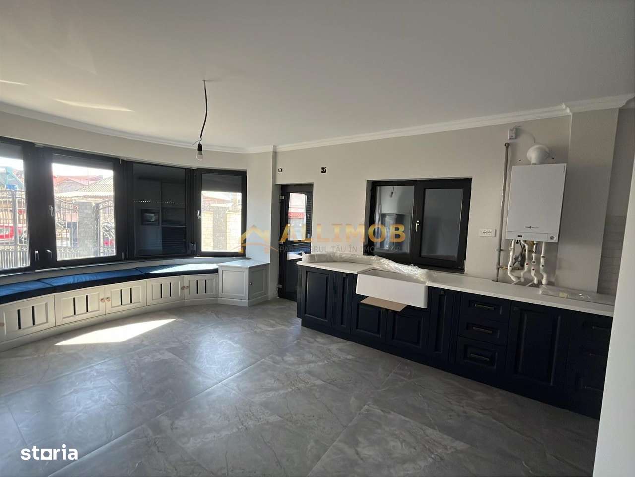 Eleganta la malul lacului- Vila premium cu ponton privat.-1