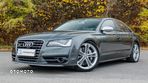 Audi S8 - 2