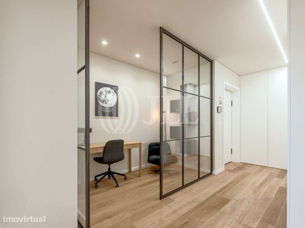 Apartamento T1+1, com varanda e estacionamento, em Matosinhos-13