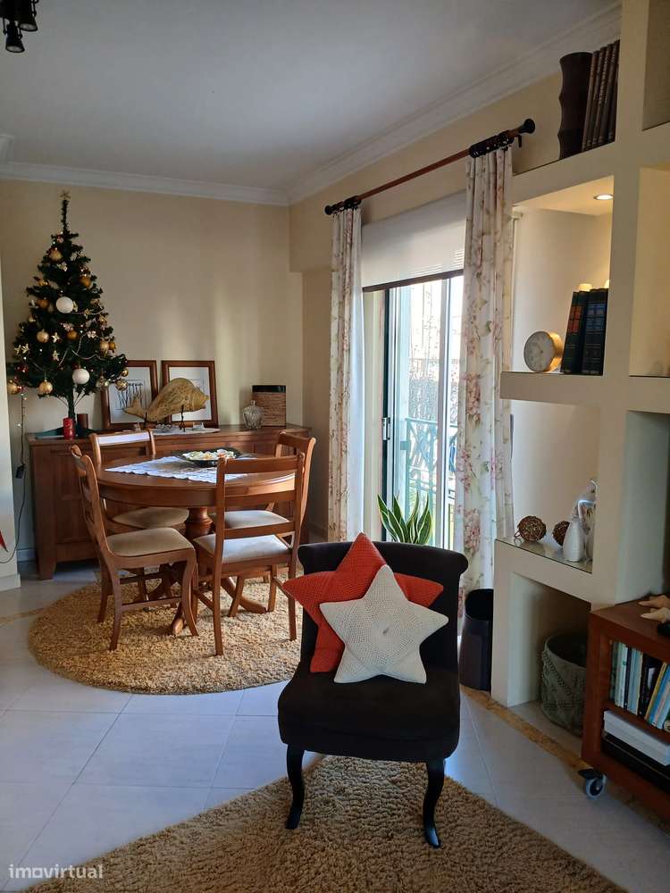 Apartamento T1 no centro do Estoril impecavel - Grande imagem: 5/18