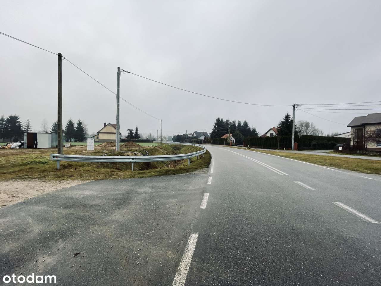 WZ | Media | Prostokąt | Płaska | Droga utwardzona | 3km od Jędrzejowa - Pełny obrazek: 5/18