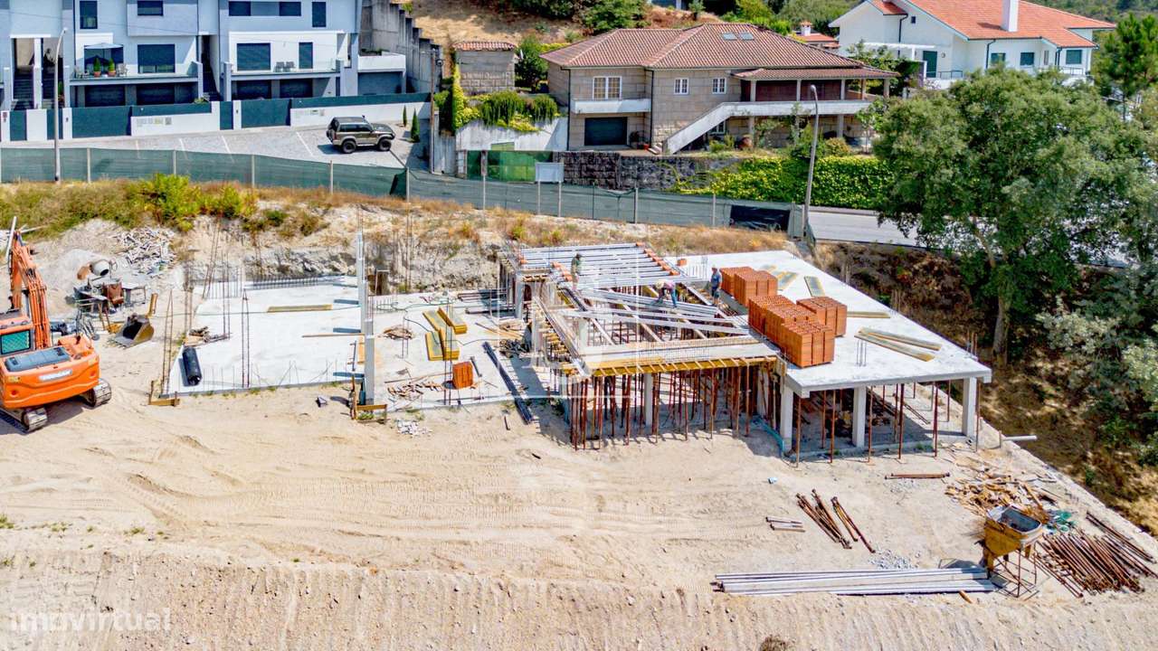 Moradia em Banda T3-16