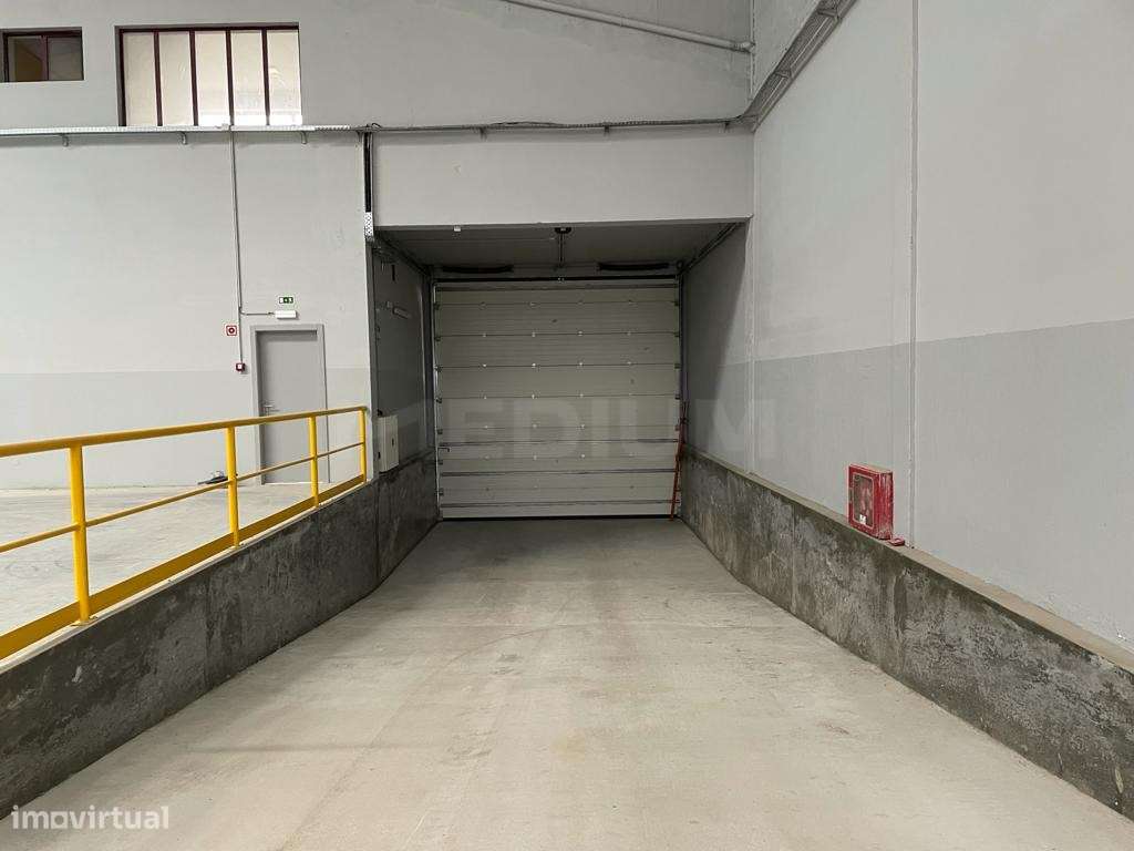 Armazém Industrial - Zona Industrial de Lousado (Vila Nova de Famal... - Grande imagem: 5/15