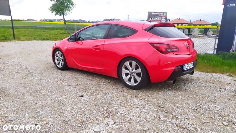 Opel Astra GTC 1.4 Turbo - 3