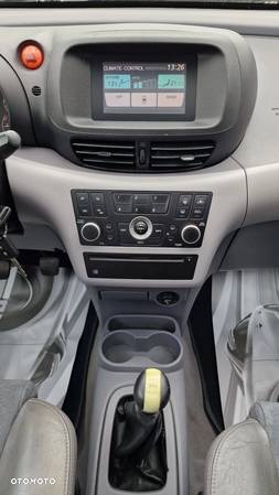 Nissan Almera Tino 1.8 Visia - 25