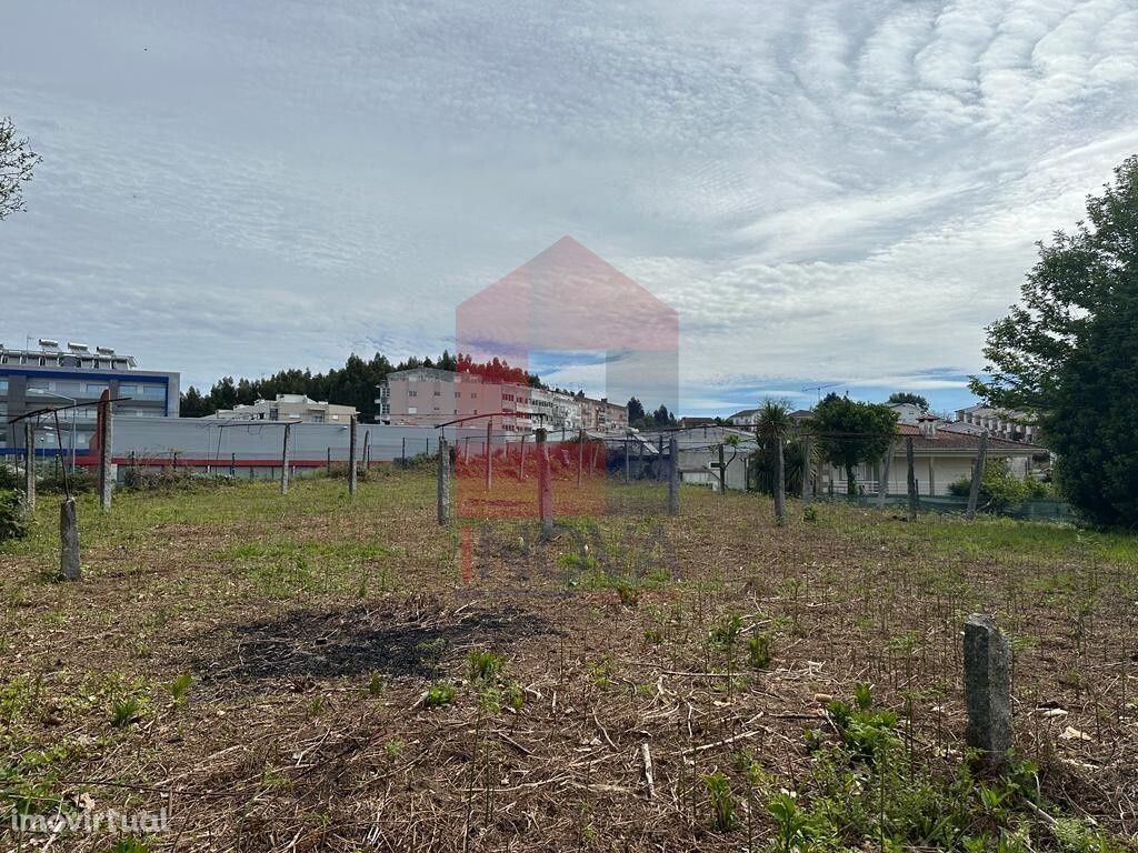 Terreno construção em altura, Vila Verde