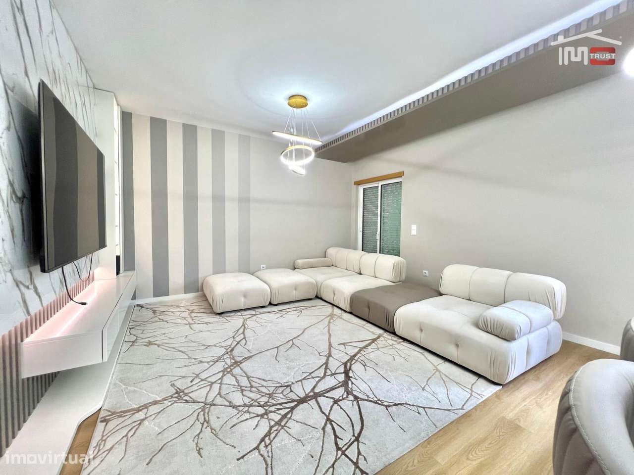 Excelente Apartamento T2 + 1 Dúplex  c/ Coz. Equipada e Garagem - Grande imagem: 2/40