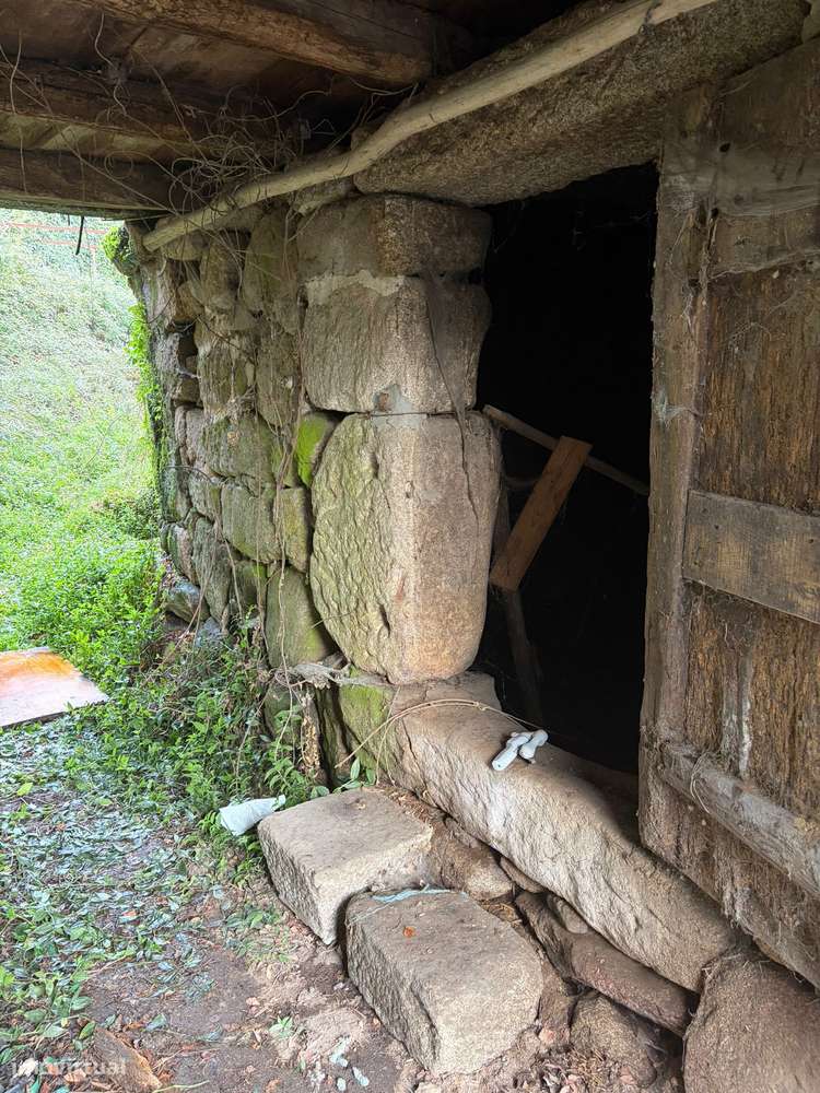 Casa Antiga / Ruína para Restaurar-18