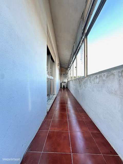 T3 em Rio Tinto de 3 frentes, próximo da estação de comboios...-3