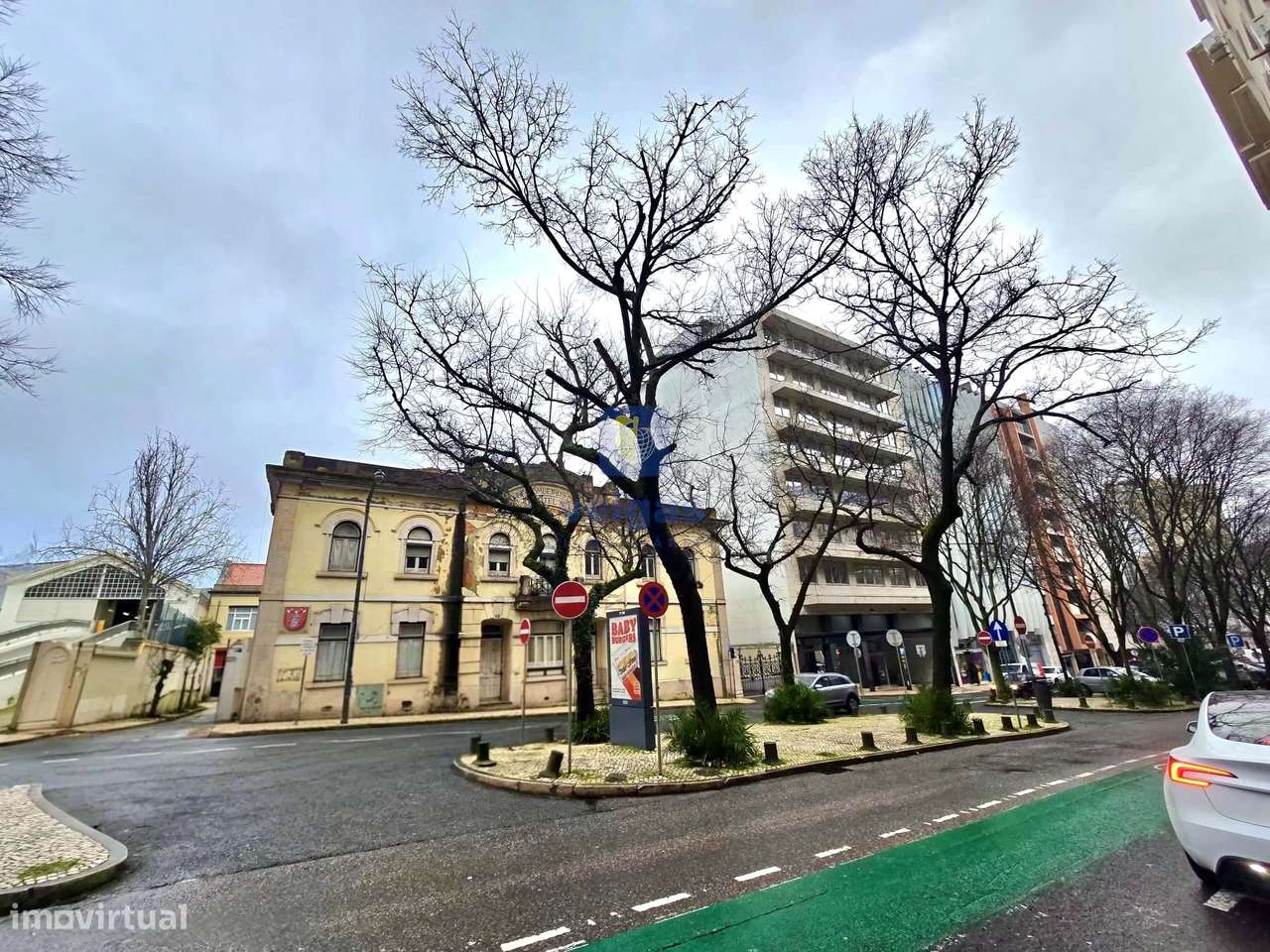 Espaço Comercial na Av. Defensores de Chaves-6