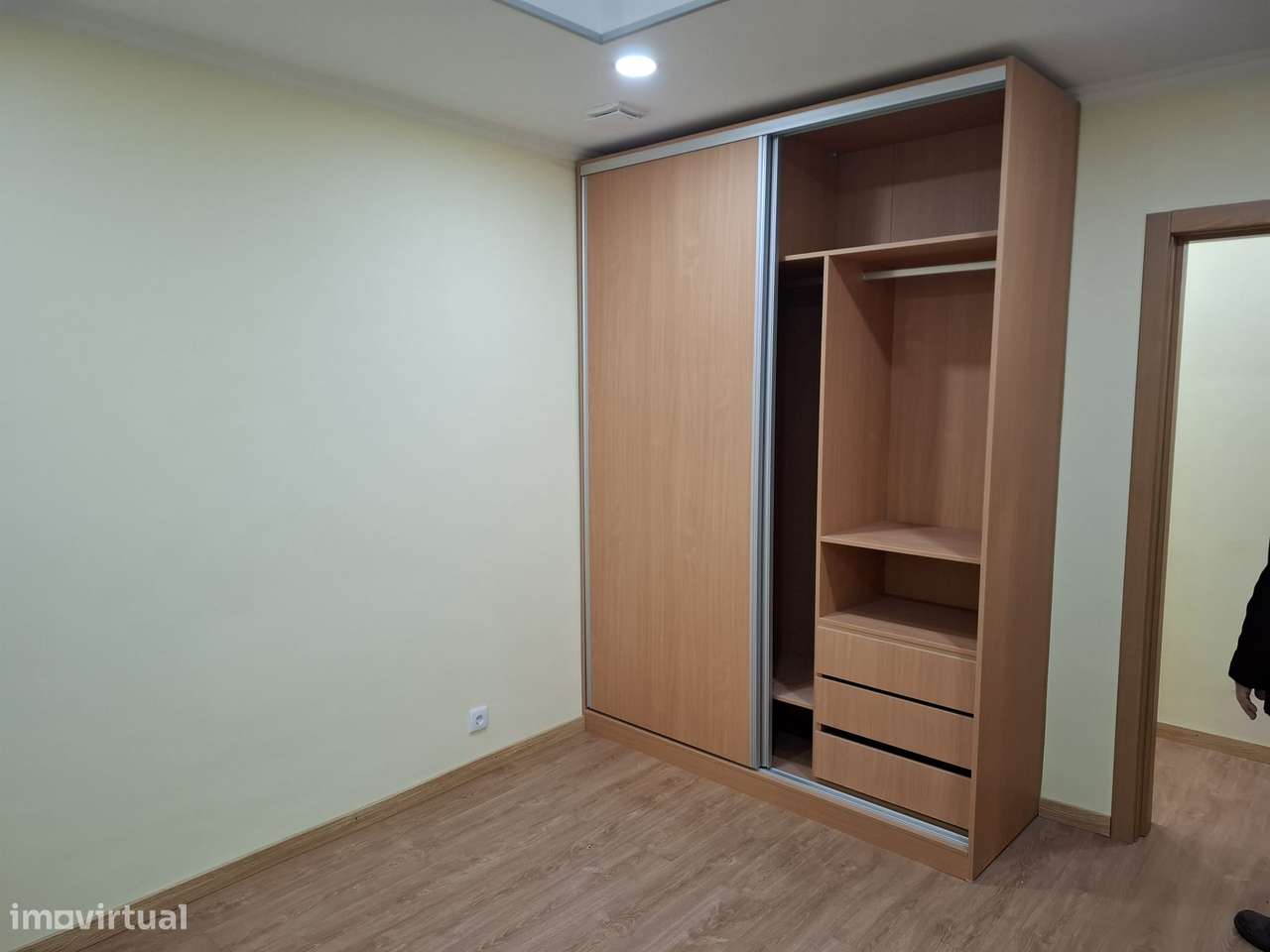 Moradia T4+1 Renovada | Terraço 50m² | Junto ao Dragão-7