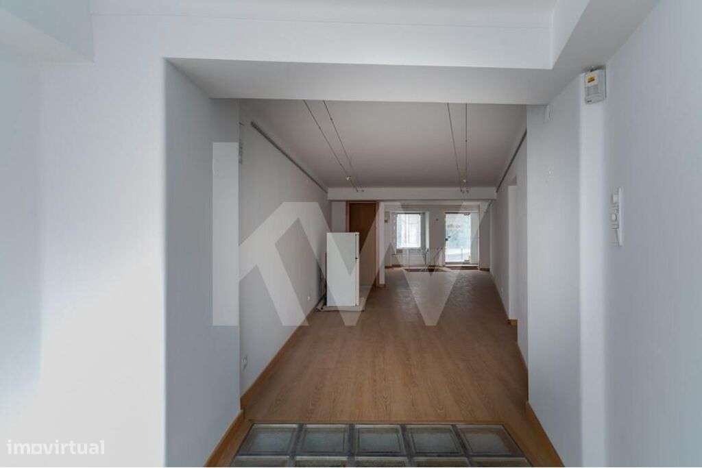 Lisboa | Imóvel com 102m2 c/ possibilidade de transformação em Duplex - Grande imagem: 5/18