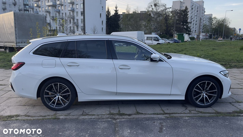 BMW Seria 3 320d Touring Sport Line - 5