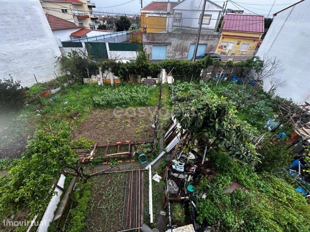 Terreno com 415 m2 no Catujal a 10 minutos do Parque das Nações - Grande imagem: 4/21