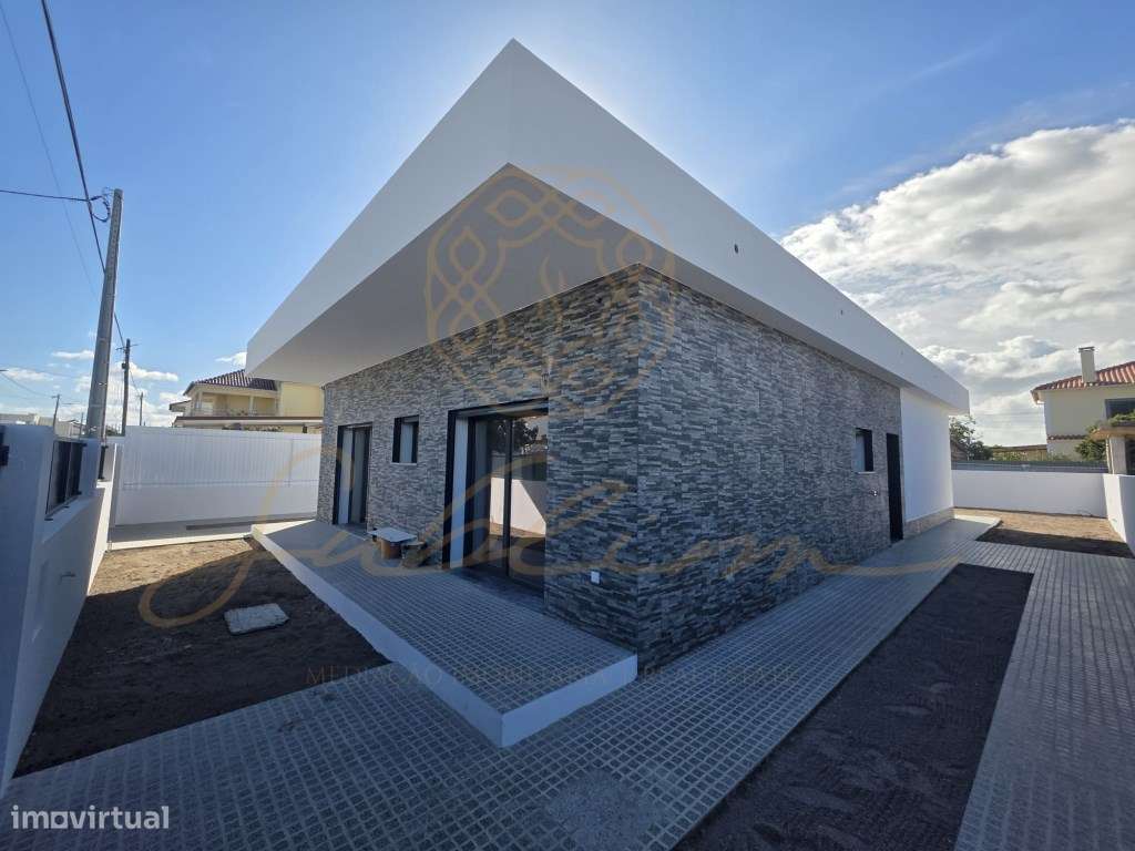 Moradia Isolada , térrea com 5 Assoalhadas - Grande imagem: 5/29