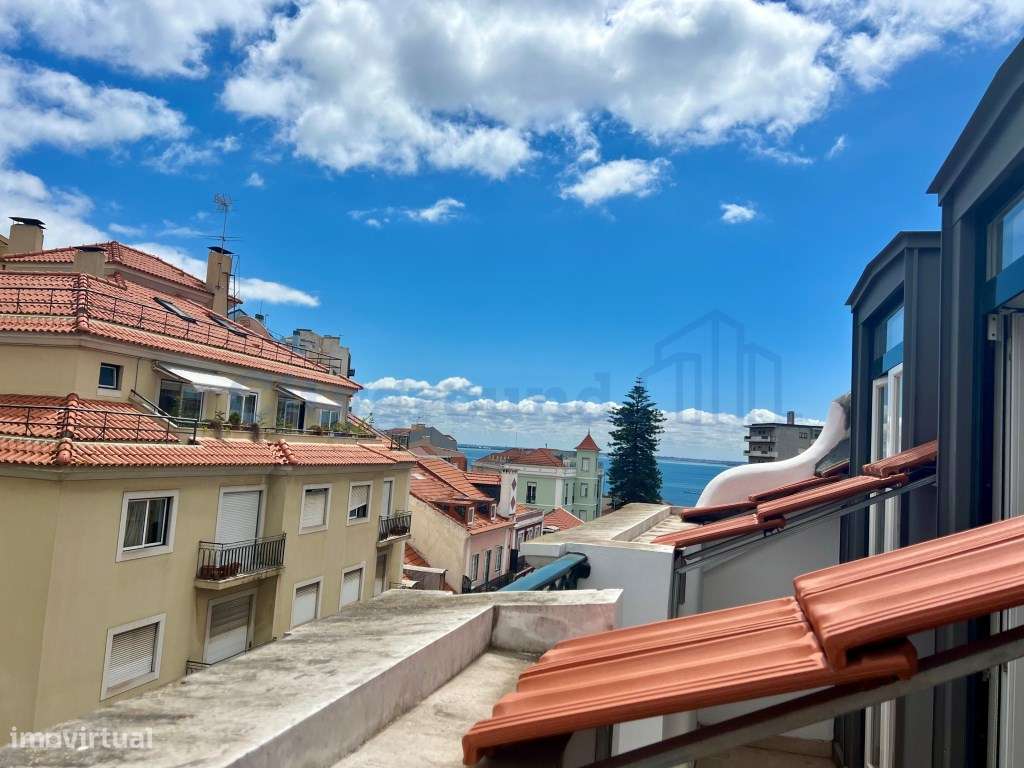 Apartamento T2 totalmente remodelado com varanda aberta e vista de ... - Grande imagem: 2/17