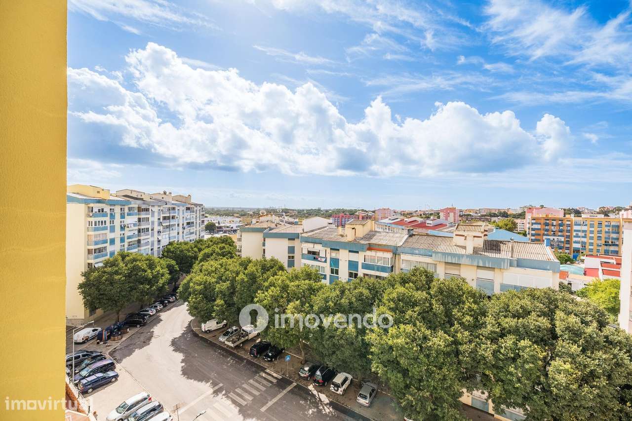 Apartamento T3, com áreas amplas, em Setúbal-48