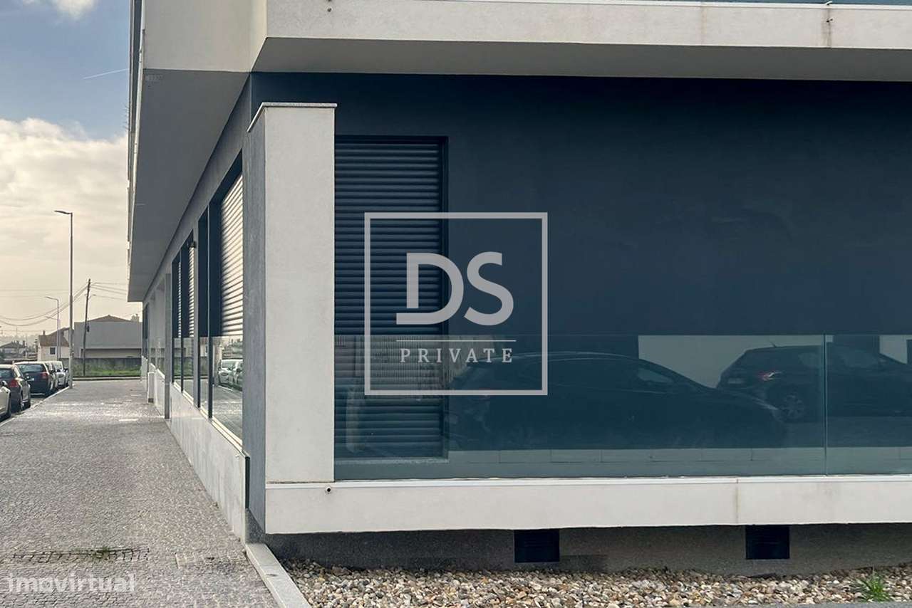 Apartamento T2 em Vilar de Pinheiro com Garagem e Carregador Elétrico-22